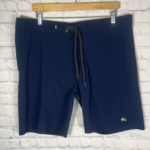 Quiksilver HighLine Navy Blue‎ Swim Trunks Board Shorts Swimwear size 38